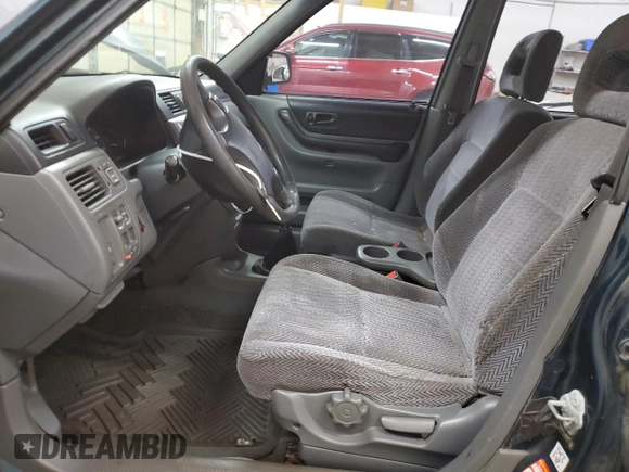 1998 Honda CR-V LX with VIN JHLRD1748WC100724, listed as a Copart auction lot 82495894 with 256,001 mi miles and Clean Title. Bid and sale history available at carsss.com. Image 7.