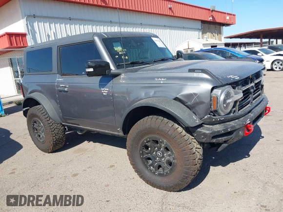 2021 Ford Bronco z VIN 1FMDE5CP3MLB06340, wystawiony jako IAAI lot #41681167 z przebiegiem 28 520 mil mil oraz . Historia ofert i sprzedaży dostępna na DreamBid. Obrazek 1.