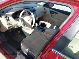 2015 Nissan Altima 2.5 SV with VIN 1N4AL3AP8FC470251, listed as a IAAI auction lot 41504848 with 182,901 mi miles. Bid and sale history available at carsss.com. Image 5.