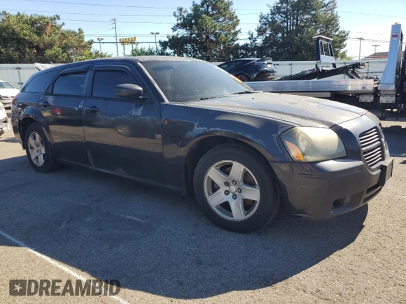 2005 Dodge Magnum SE z VIN 2D4FV48V55H533891, wystawiony jako Copart lot #74751644 z przebiegiem 287 869 mil mil oraz Szkoda całkowita • Salvage title. Historia ofert i sprzedaży dostępna na DreamBid. Obrazek 4.