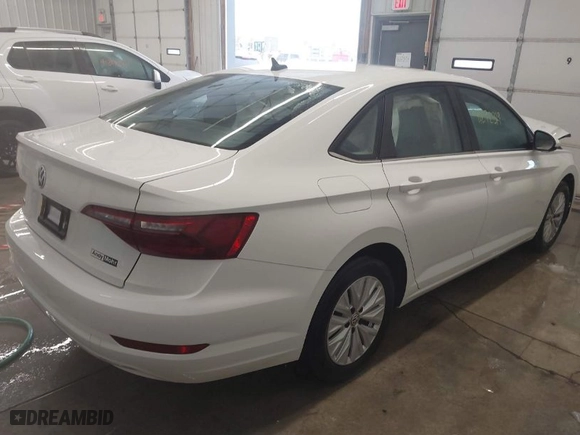 2020 Volkswagen Jetta S with VIN 3VWN57BU3LM091943, listed as a IAAI auction lot 41292319 with 83,995 mi miles. Bid and sale history available at carsss.com. Image 4.