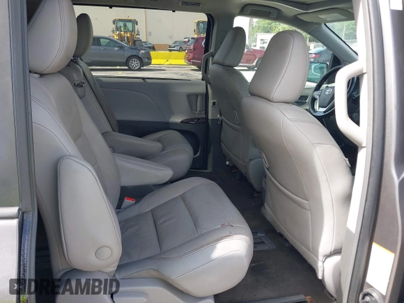 2019 Toyota Sienna XLE Auto Access Seat with VIN 5TDYZ3DC3KS980743, listed as a IAAI auction lot 42753501 with 147,122 mi miles and . Bid and sale history available at DreamBid. Image 8.
