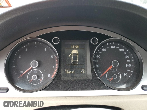 2009 Volkswagen CC Sport with VIN WVWML73C59E568123, listed as a Copart auction lot 48614015 with 186,591 mi miles and Clean Title. Bid and sale history available at DreamBid. Image 9.