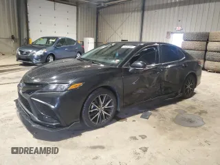 2024 Toyota Camry SE with VIN 4T1G11AK8RU842152, listed as a Copart auction lot 51452055 with 107,511 mi miles and Salvage Title. Bid and sale history available at carsss.com. Image 1.
