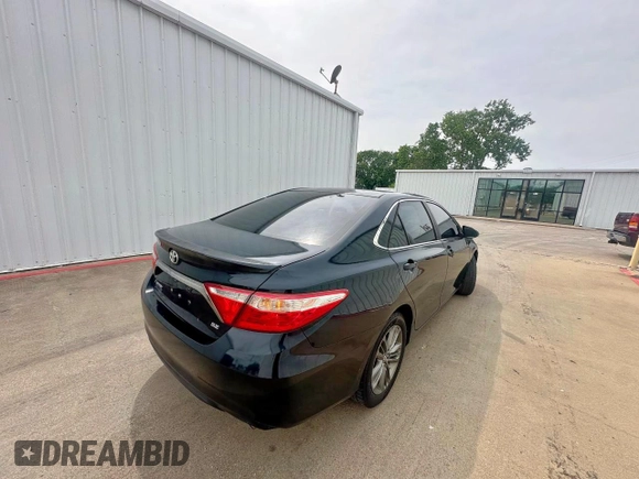 2015 Toyota Camry XLE with VIN 4T1BF1FK0FU026830, listed as a Copart auction lot 56607715 with 314,158 mi miles and Clean Title. Bid and sale history available at DreamBid. Image 4.