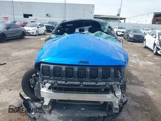 2023 Jeep Compass Latitude with VIN 3C4NJDBNXPT509707, listed as a IAAI auction lot 42368550 with 27,104 mi miles and . Bid and sale history available at DreamBid. Image 6.