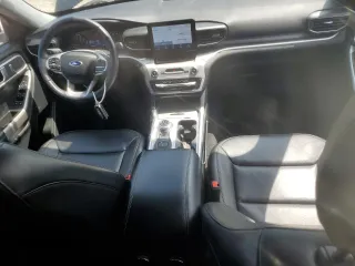 2022 Ford Explorer XLT z VIN 1FMSK8DH6NGA80965, wystawiony jako Copart lot #54668565 z przebiegiem 70 114 mil mil oraz Szkoda całkowita • Salvage title. Historia ofert i sprzedaży dostępna na DreamBid. Obrazek 8.