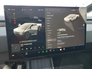 2024 Tesla Cybertruck z VIN 7G2CEHED9RA047674, wystawiony jako Copart lot #61213915 z przebiegiem 1 323 mil mil oraz Szkoda całkowita • Salvage title. Historia ofert i sprzedaży dostępna na DreamBid. Obrazek 9.
