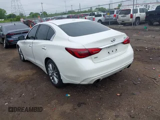 2018 Infiniti Q50 Luxe z VIN JN1EV7AR3JM445195, wystawiony jako IAAI lot #42228587 z przebiegiem 122 575 mil mil oraz . Historia ofert i sprzedaży dostępna na DreamBid. Obrazek 3.