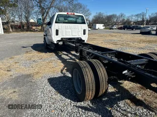 2022 Chevrolet Silverado 1500 with VIN 1HTKHPVK8NH823923, listed as a Copart auction lot 42861245 with 4,864 mi miles and Clean Title. Bid and sale history available at DreamBid. Image 3.