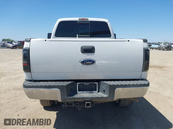 2011 Ford Super Duty F-250 SRW XL with VIN 1FT7X2BT8BEA50325, listed as a IAAI auction lot 41967600 with 189,932 mi miles. Bid and sale history available at carsss.com. Image 16.