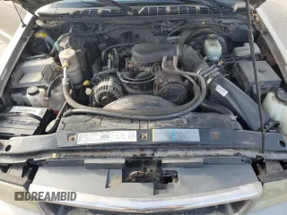 2002 GMC Sonoma SL Fleet with VIN 1GTCS19W428101390, listed as a Copart auction lot 44674455 with 168,370 mi miles and Salvage Title. Bid and sale history available at carsss.com. Image 11.