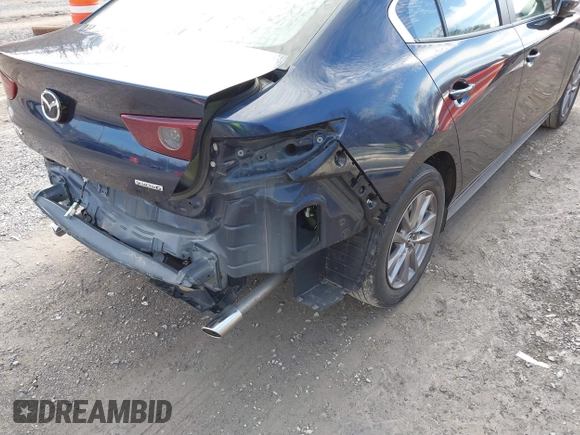 2021 Mazda 3 S with VIN JM1BPAAL5M1344295, listed as a IAAI auction lot 41499549 with 35,513 mi miles and . Bid and sale history available at DreamBid. Image 18.
