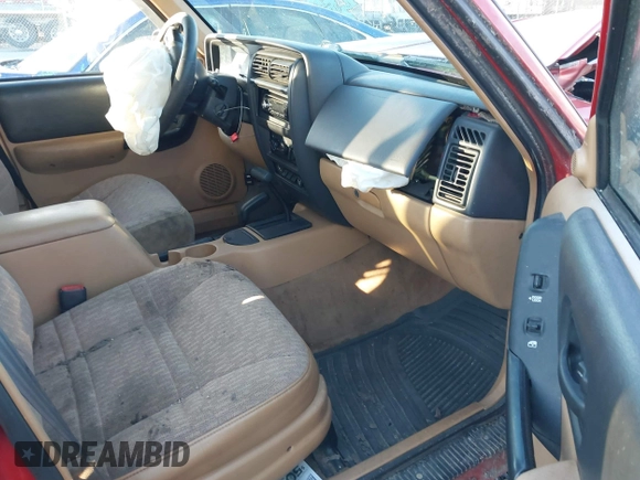 1997 Jeep Cherokee Sport with VIN 1J4FJ68S9VL569350, listed as a IAAI auction lot 41033623 with 299,012 mi miles. Bid and sale history available at carsss.com. Image 5.