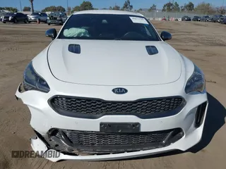 2020 Kia Stinger GT with VIN KNAE35LC7L6085529, listed as a IAAI auction lot 40671705 with 62,970 mi miles. Bid and sale history available at carsss.com. Image 12.
