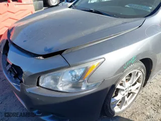 2014 Nissan Maxima 3.5 S with VIN 1N4AA5AP5EC484771, listed as a IAAI auction lot 41138121 with 117,218 mi miles. Bid and sale history available at carsss.com. Image 6.