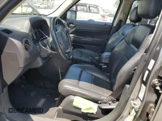 2013 Jeep Patriot Limited z VIN 1C4NJPCB7DD174669, wystawiony jako Copart lot #59312675 z przebiegiem 91 942 mil mil oraz Czysty tytuł • Clean title. Historia ofert i sprzedaży dostępna na DreamBid. Obrazek 7.