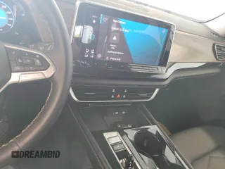 2024 Volkswagen Atlas SE с VIN 1V2HR2CAXRC555931, выставлен на аукционе IAAI как лот 42791731 с пробегом 26 459 миль миль и . История ставок и продаж доступна на DreamBid. Изображение 13.