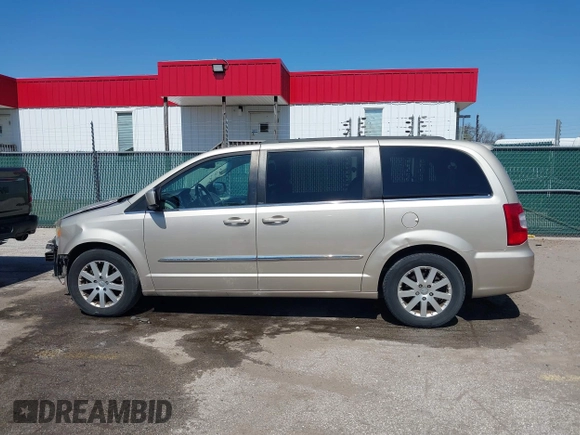 2013 Chrysler Town & Country Touring with VIN 2C4RC1BG2DR605857, listed as a IAAI auction lot 42001954 with 158,445 mi miles. Bid and sale history available at carsss.com. Image 14.