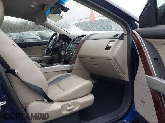 2008 Mazda CX-9 Grand Touring with VIN JM3TB38A080125699, listed as a IAAI auction lot 41820251 with 251,579 mi miles. Bid and sale history available at carsss.com. Image 5.