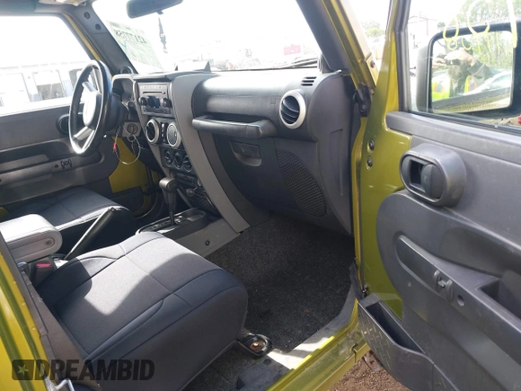 2008 Jeep Wrangler Unlimited Sahara with VIN 1J4GA59148L545255, listed as a IAAI auction lot 42177758 with 155,953 mi miles and . Bid and sale history available at DreamBid. Image 5.