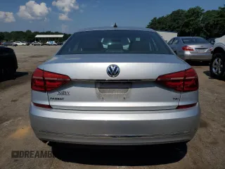 2016 Volkswagen Passat S z VIN 1VWAS7A30GC011313, wystawiony jako Copart lot #61678315 z przebiegiem 77 562 mil mil oraz Szkoda całkowita • Salvage title. Historia ofert i sprzedaży dostępna na DreamBid. Obrazek 6.