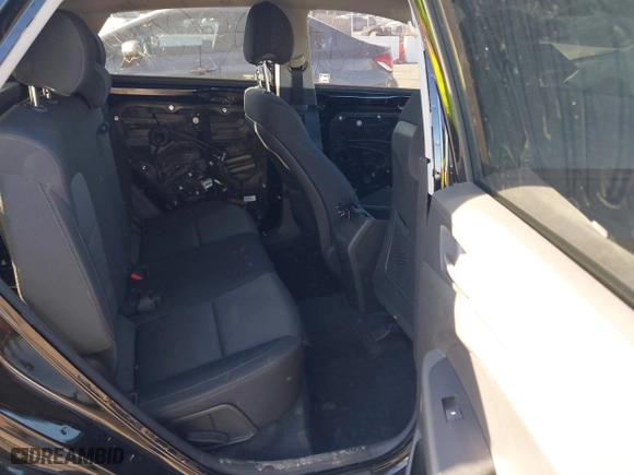 2017 Hyundai Tucson SE Plus with VIN KM8J33A46HU598450, listed as a IAAI auction lot 41709481 with 34,781 mi miles. Bid and sale history available at carsss.com. Image 8.