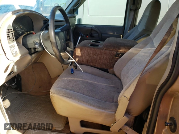 2002 Chevrolet Astro with VIN 1GNDM19X82B144695, listed as a Copart auction lot 81132434 with 155,103 mi miles and Salvage Title. Bid and sale history available at carsss.com. Image 7.