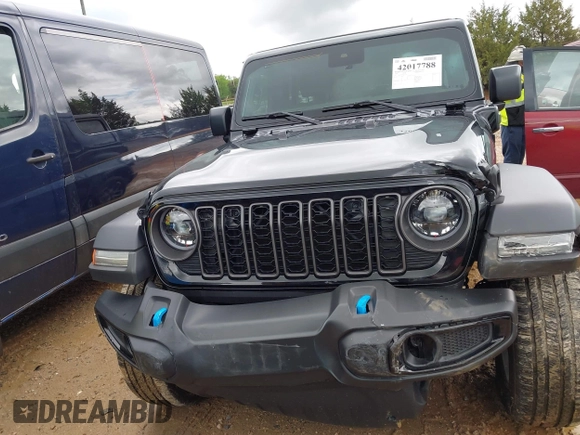 2024 Jeep Wrangler Willys z VIN 1C4RJXN60RW317717, wystawiony jako IAAI lot #42017788 z przebiegiem 10 096 mil mil oraz . Historia ofert i sprzedaży dostępna na DreamBid. Obrazek 12.