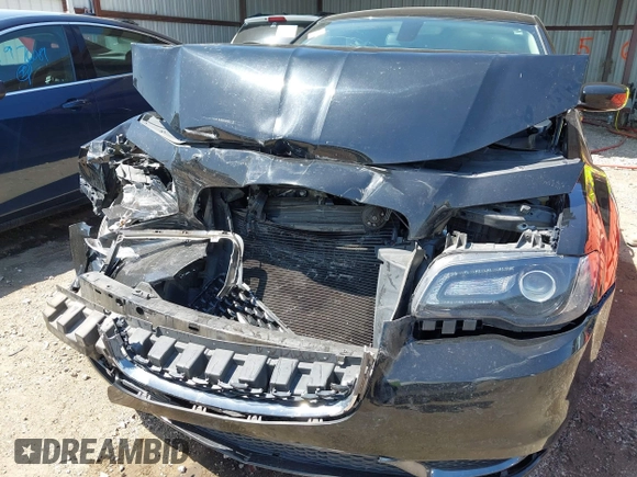 2019 Chrysler 300 Touring with VIN 2C3CCAAG8KH614299, listed as a IAAI auction lot 42008835 with 86,600 mi miles and . Bid and sale history available at DreamBid. Image 6.