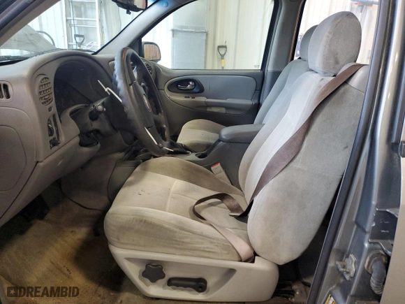 2005 Chevrolet TrailBlazer LS with VIN 1GNET16S256138727, listed as a Copart auction lot 86430894 with 143,377 mi miles and Non Repairable. Bid and sale history available at carsss.com. Image 7.