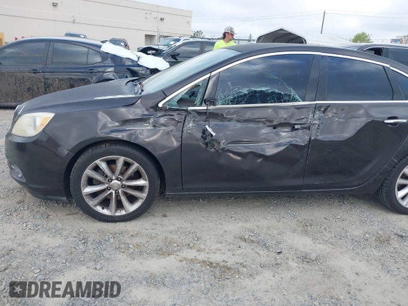 2014 Buick Verano Leather Group with VIN 1G4PS5SK5E4156969, listed as a IAAI auction lot 41956353 with 125,000 mi miles. Bid and sale history available at carsss.com. Image 6.