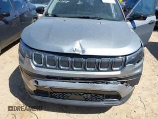 2022 Jeep Compass Sport with VIN 3C4NJCAB7NT217818, listed as a IAAI auction lot 41859331 with 26,682 mi miles and . Bid and sale history available at carsss.com. Image 6.