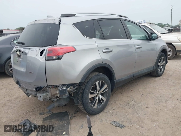 2018 Toyota RAV4 XLE с VIN 2T3WFREV0JW409842, выставлен на аукционе IAAI как лот 42057521 с пробегом 145 915 миль миль и . История ставок и продаж доступна на DreamBid. Изображение 4.