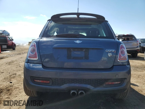 2011 MINI Hardtop S with VIN WMWSV3C57BTY13899, listed as a Copart auction lot 55802555 with 73,012 mi miles and Salvage title. Bid and sale history available at DreamBid. Image 6.