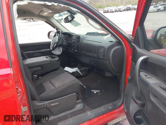 2011 Chevrolet Silverado 1500 LT with VIN 3GCPCSE08BG356138, listed as a IAAI auction lot 42048544 with 128,716 mi miles and . Bid and sale history available at DreamBid. Image 5.