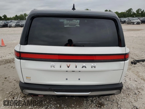 2024 Rivian R1S Adventure z VIN 7PDSGABA7RN034025, wystawiony jako Copart lot #55949335 z przebiegiem 14 429 mil mil oraz Szkody całkowita. Historia ofert i sprzedaży dostępna na DreamBid. Obrazek 6.