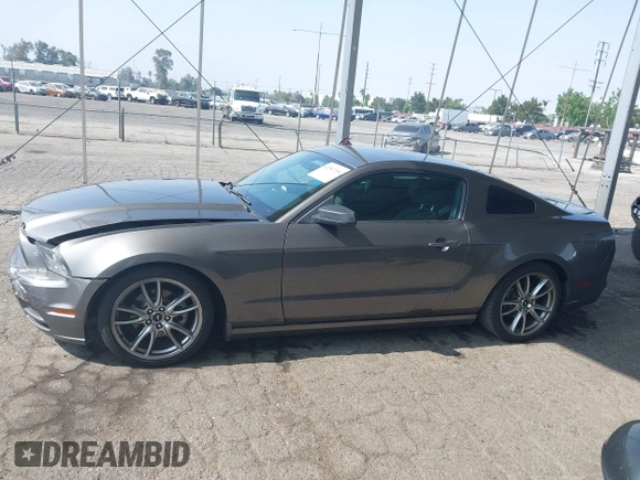 2013 Ford Mustang V6 с VIN 1ZVBP8AM2D5255551, выставлен на аукционе IAAI как лот 42587289 с пробегом 118 606 миль миль и . История ставок и продаж доступна на DreamBid. Изображение 15.