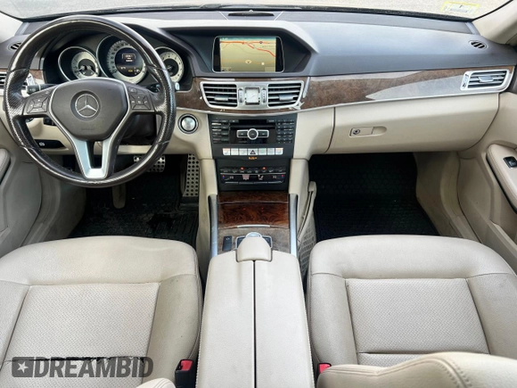 2014 Mercedes-Benz E 350 Luxury with VIN WDDHH8JBXEB010420, listed as a Copart auction lot 88499075 with 184,031 mi miles and Clean Title. Bid and sale history available at DreamBid. Image 9.