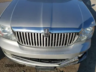 2006 Lincoln Navigator Luxury with VIN 5LMFU27556LJ15060, listed as a Copart auction lot 85070574 with 0 mi miles and Salvage Title. Bid and sale history available at carsss.com. Image 12.