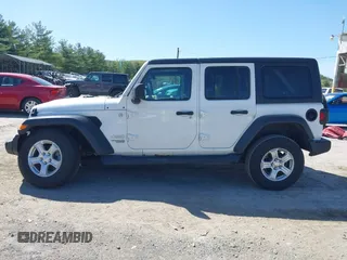 2020 Jeep Wrangler Unlimited Sport S с VIN 1C4HJXDN0LW204734, выставлен на аукционе IAAI как лот 42128859 с пробегом 92 017 миль миль и . История ставок и продаж доступна на DreamBid. Изображение 15.