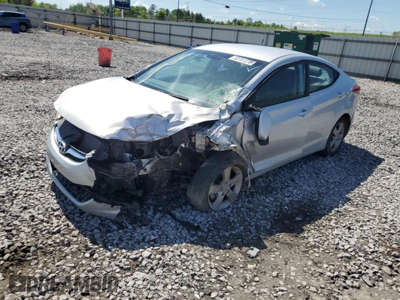 2013 Hyundai Elantra GLS с VIN KMHDH4AE2DU881886, выставлен на аукционе Copart как лот 52781275 с пробегом 64 252 миль миль и Списание • Salvage title. История ставок и продаж доступна на DreamBid. Изображение 1.