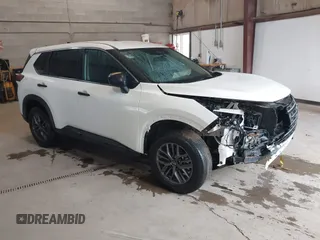 2024 Nissan Rogue S z VIN 5N1BT3AAXRC671840, wystawiony jako IAAI lot #42430329 z przebiegiem 30 988 mil mil oraz . Historia ofert i sprzedaży dostępna na DreamBid. Obrazek 1.