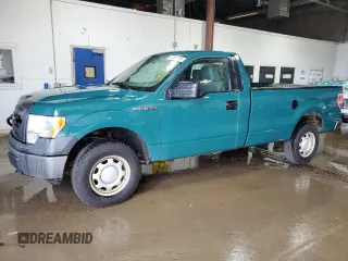 2012 Ford F-150 XL z VIN 1FTMF1EMXCKD52738, wystawiony jako Copart lot #61497595 z przebiegiem 158 162 mil mil oraz Czysty tytuł • Clean title. Historia ofert i sprzedaży dostępna na DreamBid. Obrazek 1.
