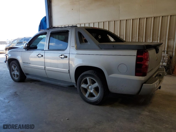 2011 Chevrolet Avalanche LTZ with VIN 3GNMCGE02BG345143, listed as a Copart auction lot 82863314 with 187,805 mi miles and Salvage Title. Bid and sale history available at carsss.com. Image 2.