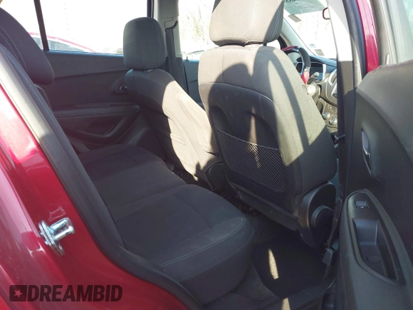 2015 Chevrolet Trax LS with VIN KL7CJKSB5FB061777, listed as a IAAI auction lot 41764889 with 179,410 mi miles. Bid and sale history available at carsss.com. Image 8.
