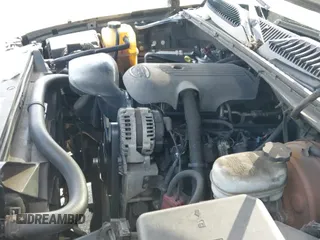 2005 Chevrolet Silverado 1500 LS with VIN 2GCEC13T751252266, listed as a IAAI auction lot 43352736 with 185,651 mi miles and . Bid and sale history available at DreamBid. Image 18.