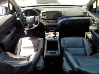 2021 Honda Pilot Special Edition with VIN 5FNYF6H28MB023432, listed as a Copart auction lot 55841035 with 61,203 mi miles and Salvage title. Bid and sale history available at DreamBid. Image 8.