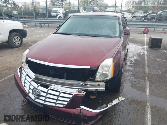 2007 Cadillac DTS Luxury I z VIN 1G6KD57Y07U142067, wystawiony jako IAAI lot #41797850 z przebiegiem 179 639 mil mil oraz . Historia ofert i sprzedaży dostępna na DreamBid. Obrazek 11.