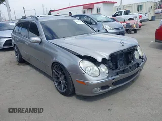 2004 Mercedes-Benz E 320 z VIN WDBUH65J84A374966, wystawiony jako IAAI lot #42034816 z przebiegiem 219 784 mil mil oraz . Historia ofert i sprzedaży dostępna na DreamBid. Obrazek 1.